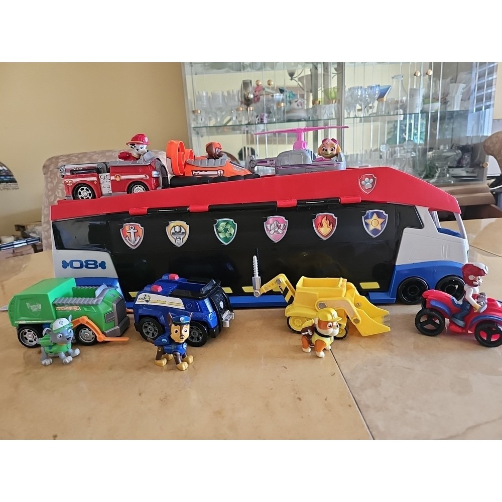 Paw Patrol Paw Patroller 2.0 Transforming Truck with 7 Figures and 7 Vehicles